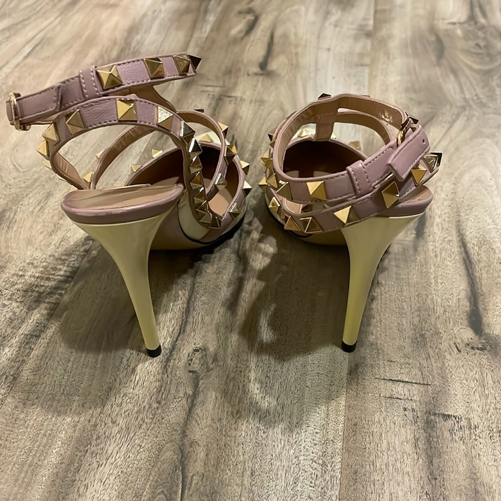 NWT VALENTINO GARAVANI PATENT ROCKSTUD CAGED PUMP 100MM - Picture 5 of 10